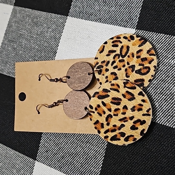 Handmade New Leopard Print Leather & Wooden Circle Dangle Earrings - Picture 1 of 4